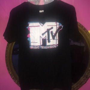 M tv tee